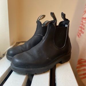 Black blundstone boots AU 4.5